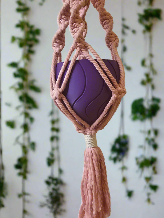 Macrame plant hanger