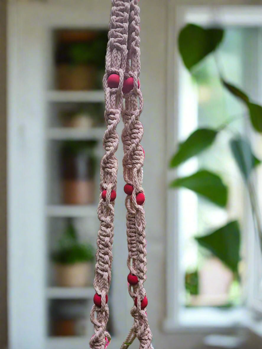 Macrame plant hanger