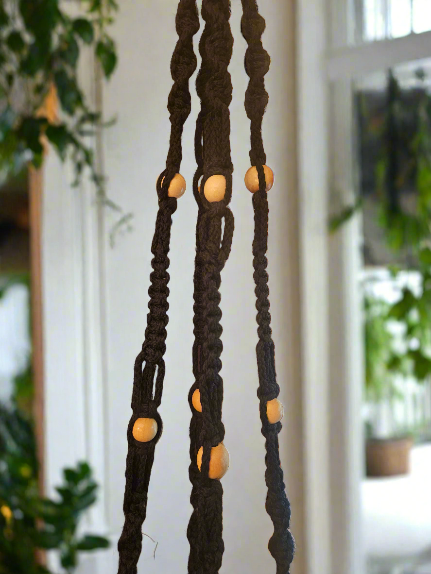 Macrame plant hanger