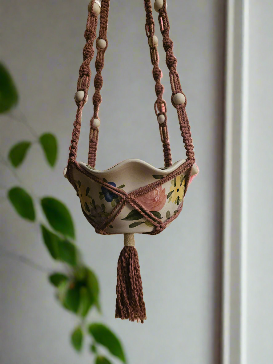 Macrame hanger