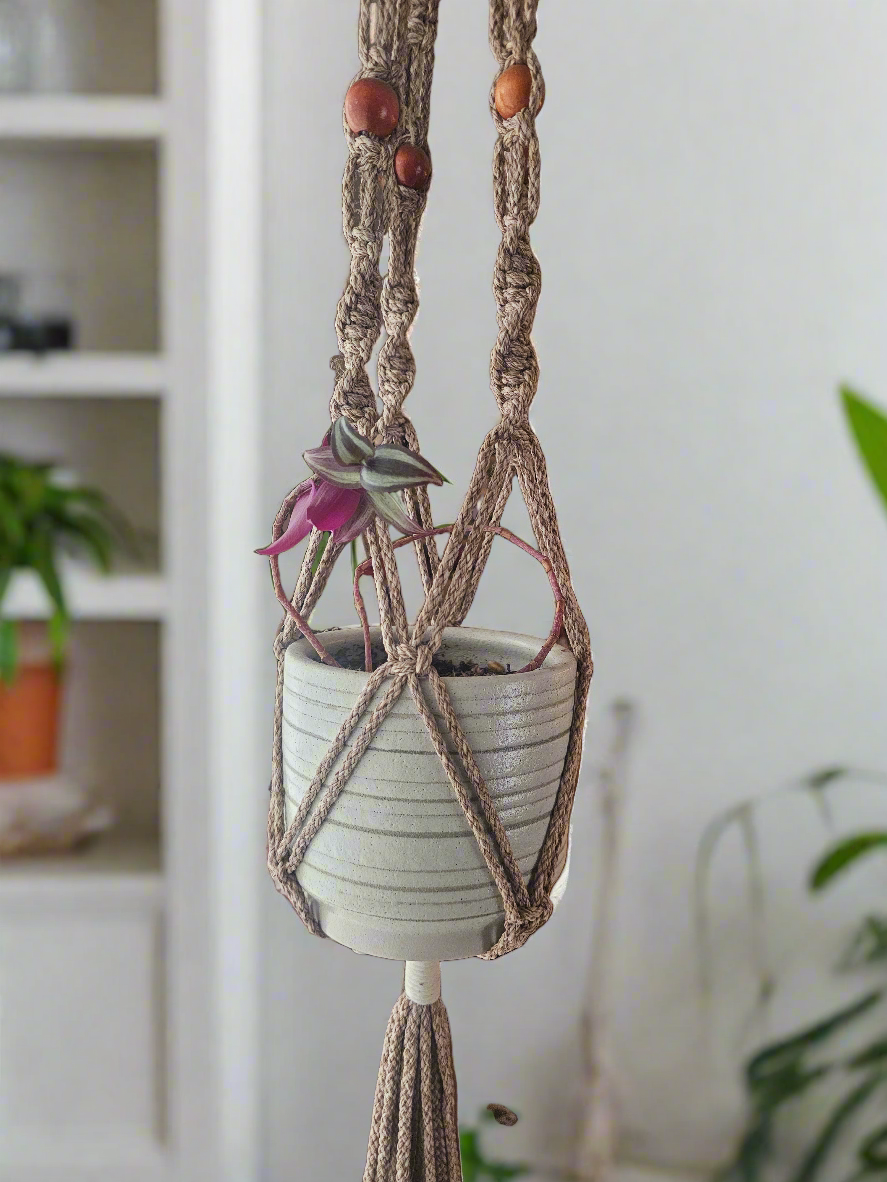 Macrame plant hanger