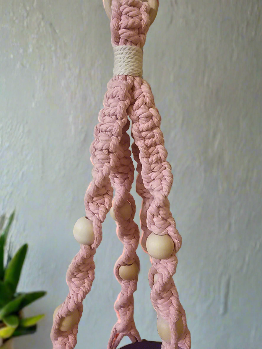 Macrame plant hanger