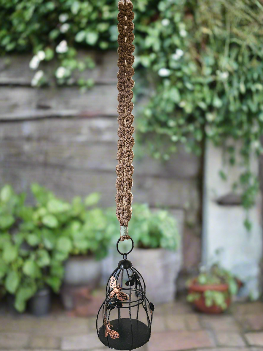 Macrame plant hanger